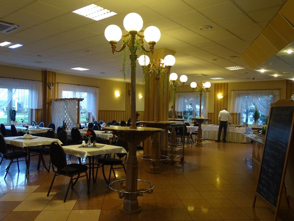 Motel 2000 Stęszew Dış mekan fotoğraf