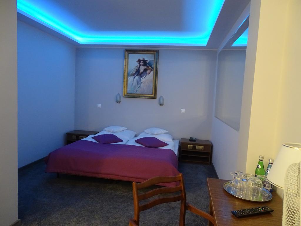 Motel 2000 Stęszew Dış mekan fotoğraf