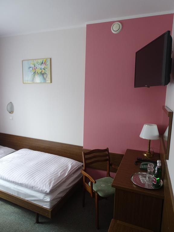 Motel 2000 Stęszew Dış mekan fotoğraf