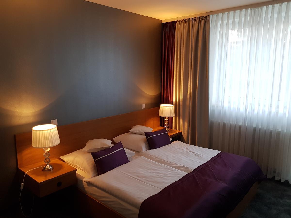 Motel 2000 Stęszew Dış mekan fotoğraf