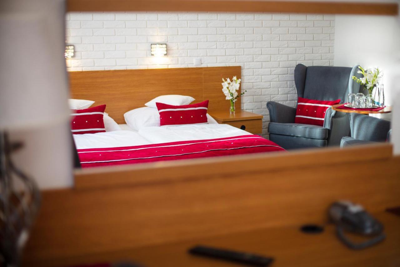Motel 2000 Stęszew Dış mekan fotoğraf