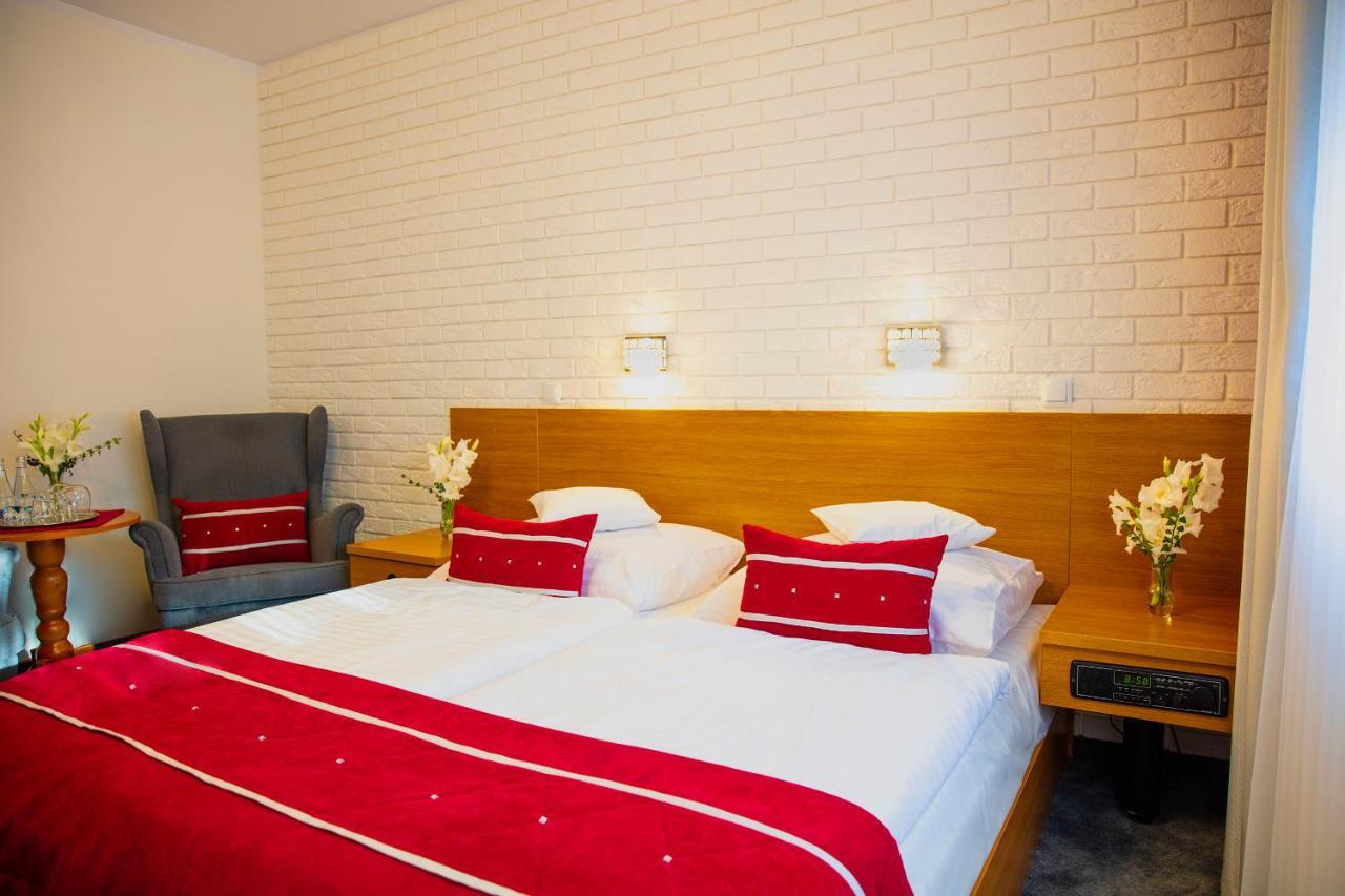 Motel 2000 Stęszew Dış mekan fotoğraf
