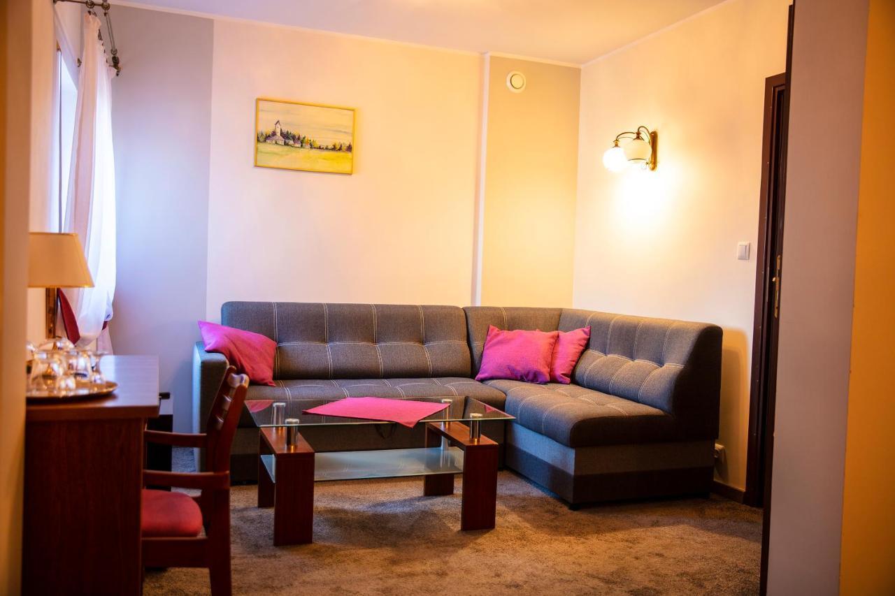 Motel 2000 Stęszew Dış mekan fotoğraf